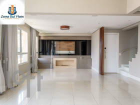 Apartamento com 3 Quartos à Venda, 236 m² em Campo Belo - São Paulo
