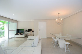 Apartamento com 2 Quartos à Venda, 132 m² em Vila Andrade - São Paulo