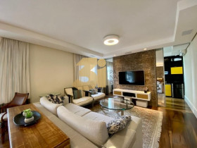 Apartamento com 3 Quartos à Venda, 206 m² em Campo Belo - São Paulo