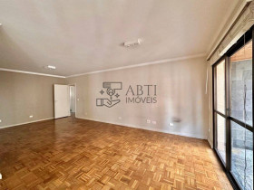 Apartamento com 2 Quartos à Venda, 150 m² em Vila Nova Conceição - São Paulo