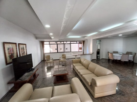 Apartamento com 3 Quartos à Venda, 203 m² em Meireles - Fortaleza