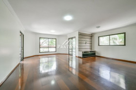 Apartamento com 4 Quartos à Venda, 217 m² em Jardim Da Saúde - São Paulo