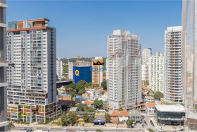 Apartamento com 3 Quartos à Venda,  em Jardim Das Acácias - São Paulo