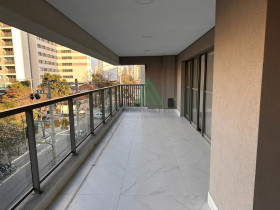 Apartamento com 4 Quartos à Venda, 156 m² em Vila Mariana - São Paulo