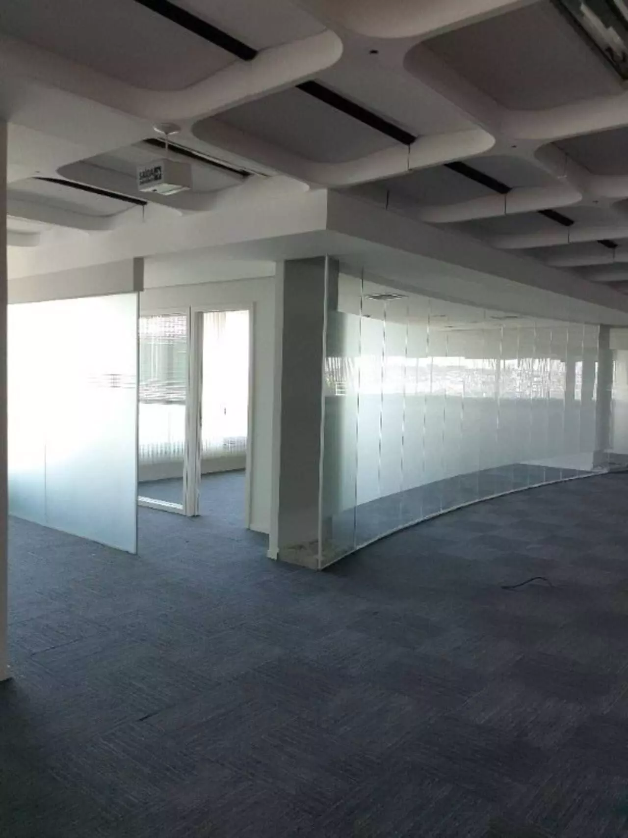 Foto do imóvel: Sala Comercial à Venda ou Locação, 2.844 m² em Jardim São Luís - São Paulo