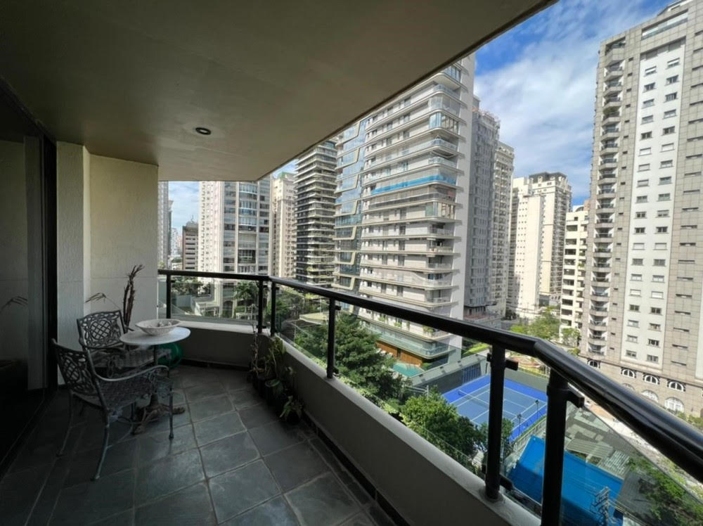 Apartamento com 4 Quartos à Venda, 220 m²em Itaim Bibi - São Paulo