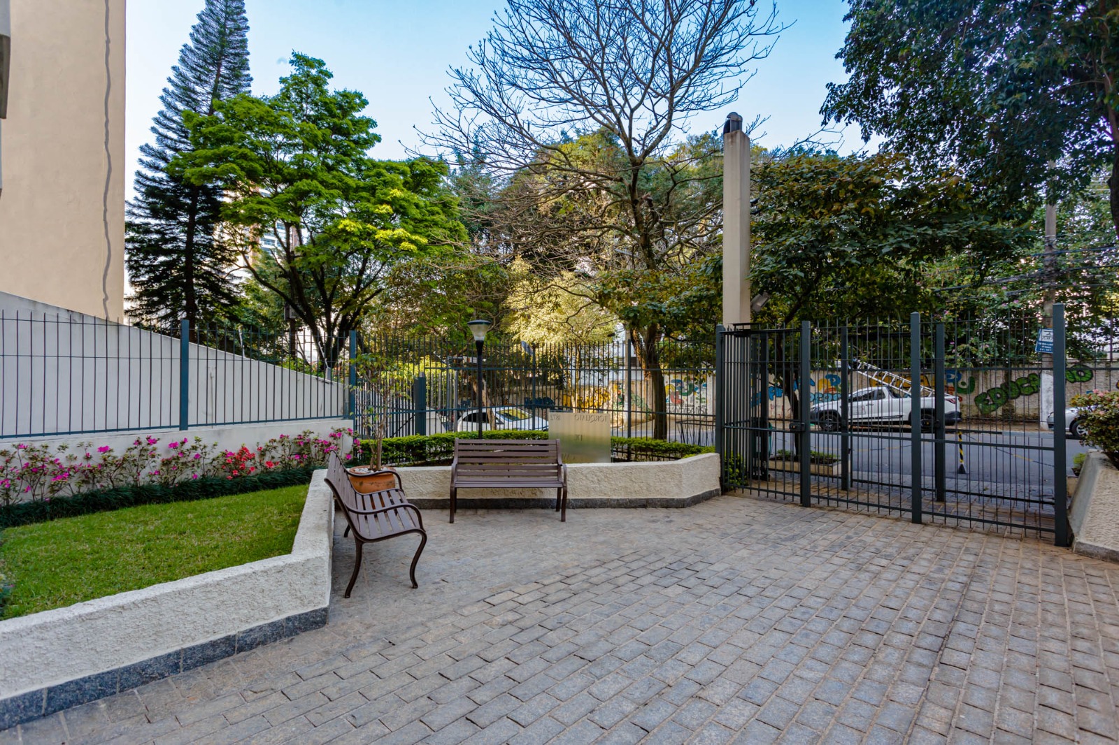 Apartamento com 3 Quartos à Venda, 105 m²em Sumaré - São Paulo