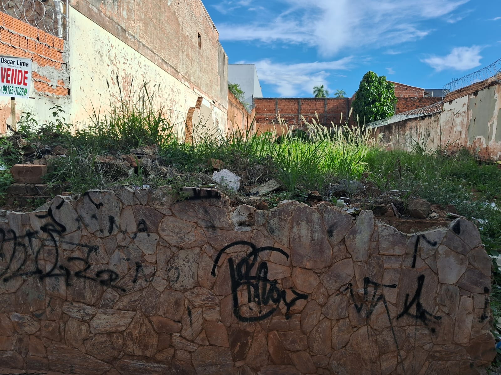 Foto do imóvel: Terreno à Venda, 484 metro em Centro - Bauru