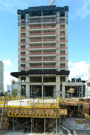 Apartamento com 3 Quartos à Venda,  em Vila Romana - São Paulo