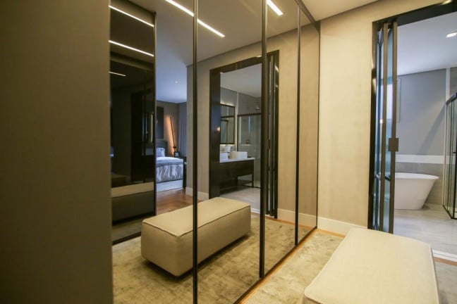 Apartamento com 4 Quartos à Venda, 186 m²em Real Parque - São Paulo
