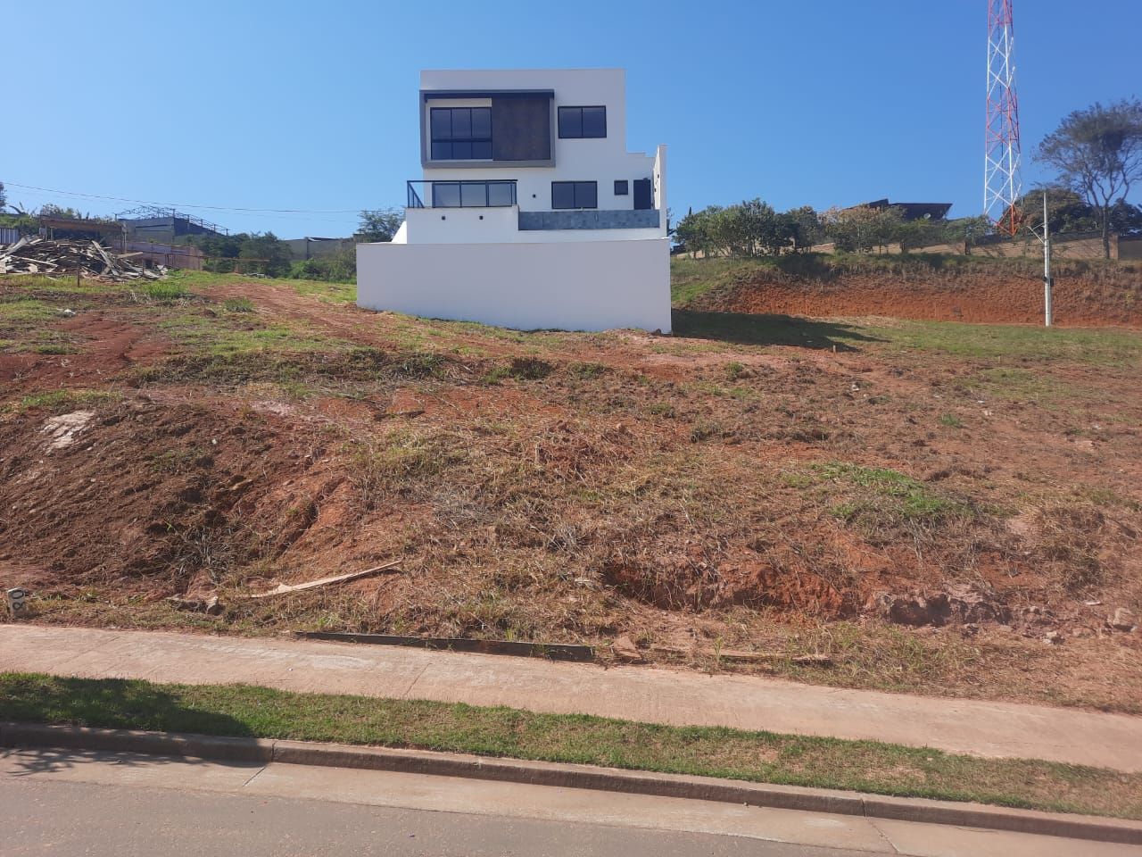 Foto do imóvel: Terreno em Condomínio à Venda, 323 m² em Salvaterra - Juiz de Fora