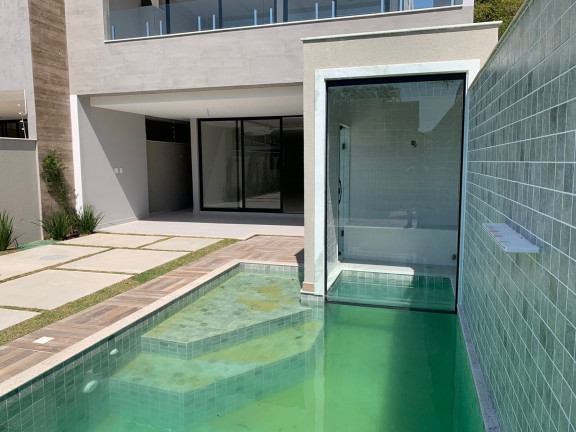 Casa com 4 Quartos à Venda, 360 m² em Barra da Tijuca - Rio de Janeiro