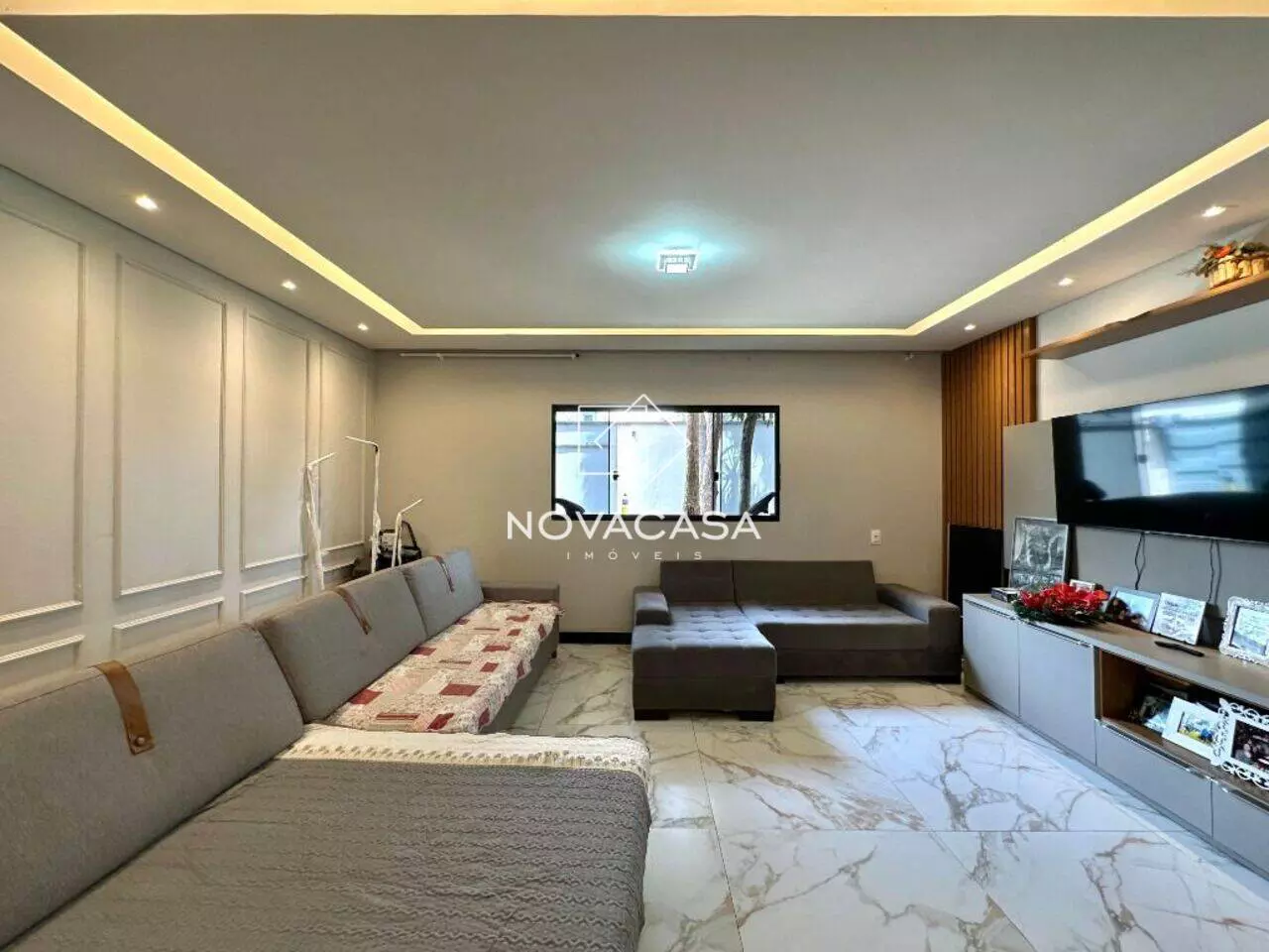 Foto do imóvel: Casa com 5 Quartos à Venda, 250 m² em Rio Branco - Belo Horizonte Foto do imóvel: Casa com 5 Quartos à Venda, 250 m² em Rio Branco - Belo Horizonte