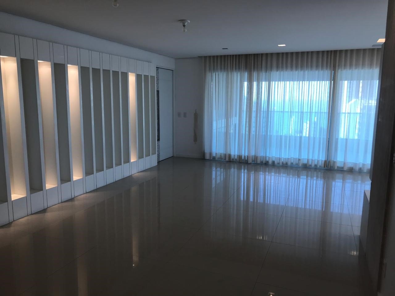 Imagem Apartamento com 4 Quartos à Venda, 239 m²em Meireles - Fortaleza