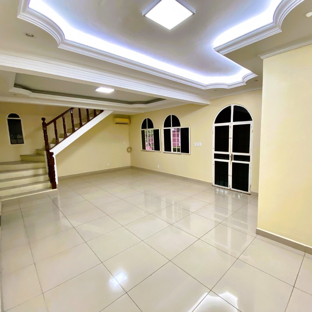Foto do imóvel: Casa com 4 Quartos para Alugar, 458 m²em Aleixo - Manaus