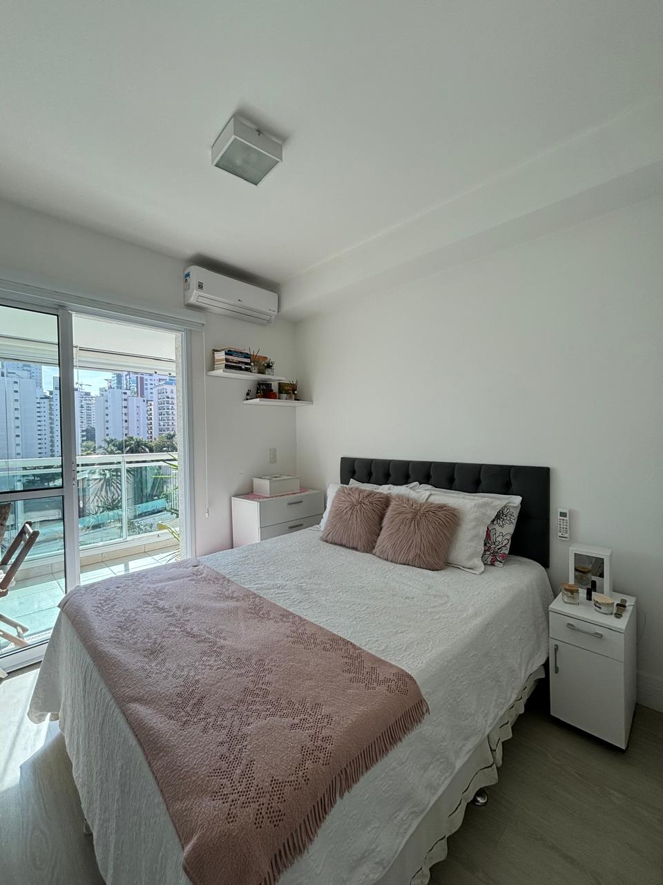 Foto do imóvel: Apartamento com 1 Quarto para Alugar, 50 m² em Campo Belo - São Paulo