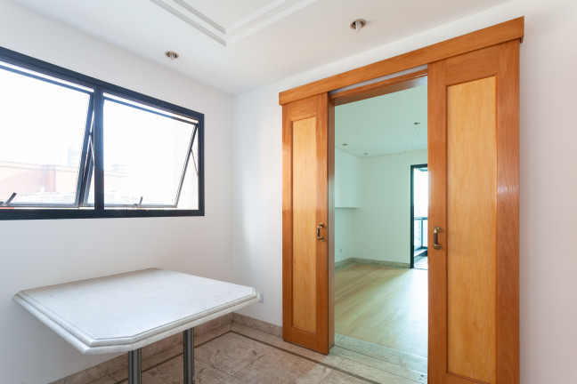 Imagem Apartamento com 4 Quartos à Venda ou Locação, 202 m² em Jardim Paineiras - São Paulo