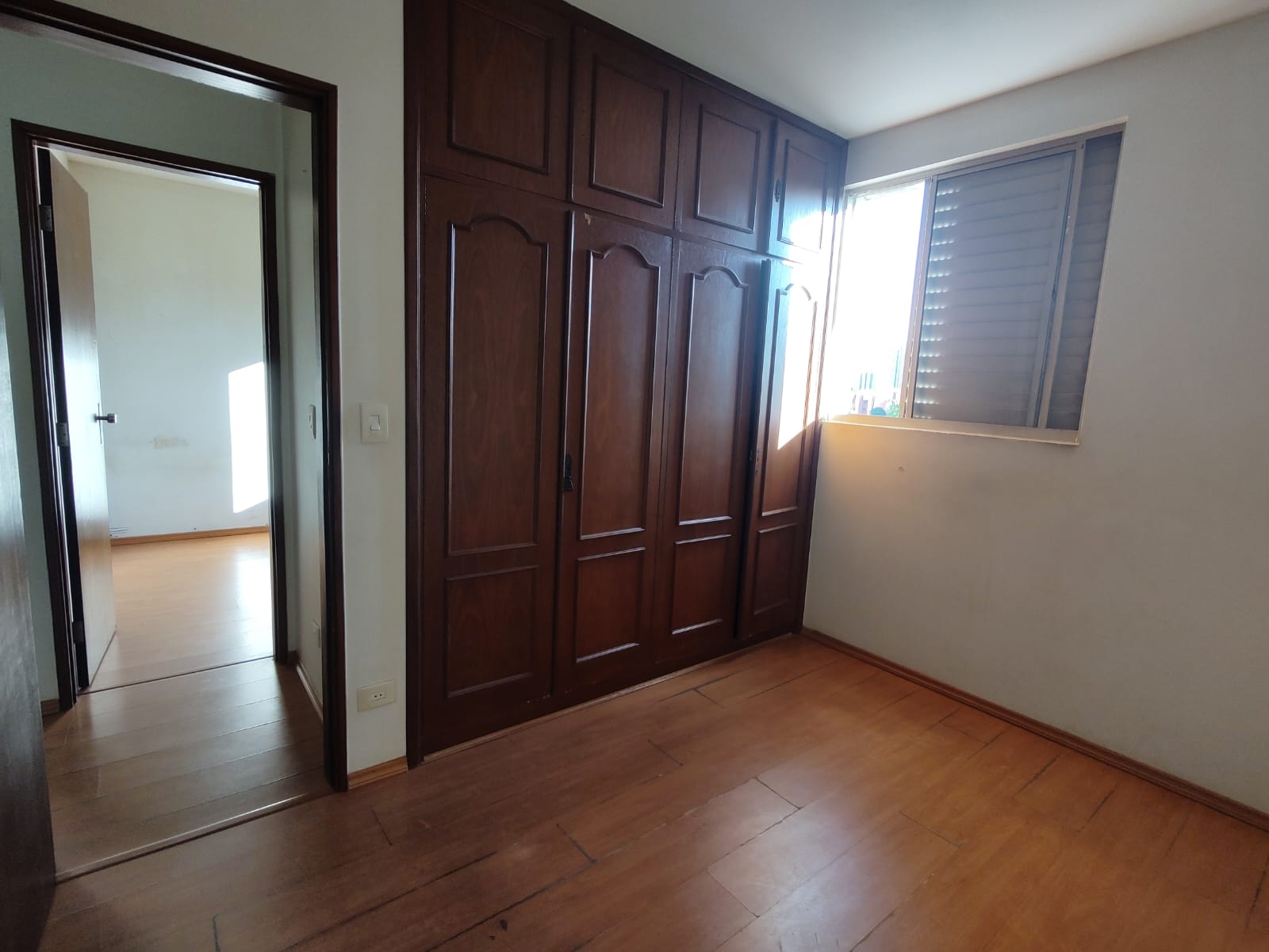 Foto do imóvel: Apartamento com 3 Quartos à Venda, 64 m²em Cláudia - Londrina