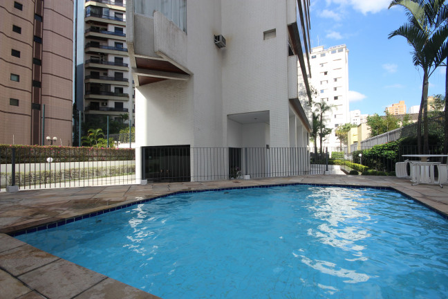 Apartamento com 3 Quartos à Venda, 244 m² em Vila Uberabinha - São Paulo