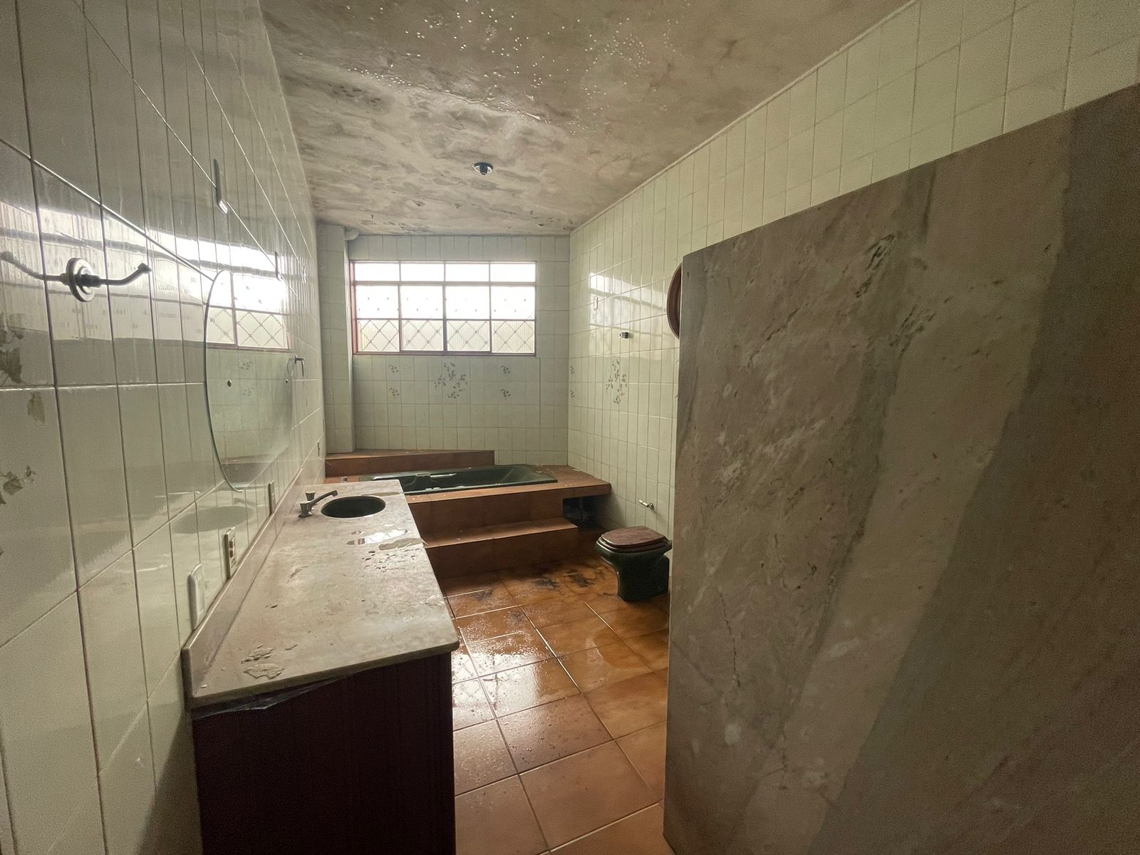 Imagem Sobrado com 4 Quartos à Venda, 399 m²em Setor Leste Universitário - Goiânia