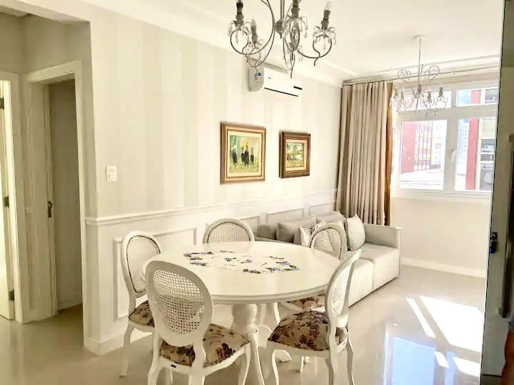 Imagem Apartamento com 2 Quartos à Venda, 57 m²em Centro - Florianópolis