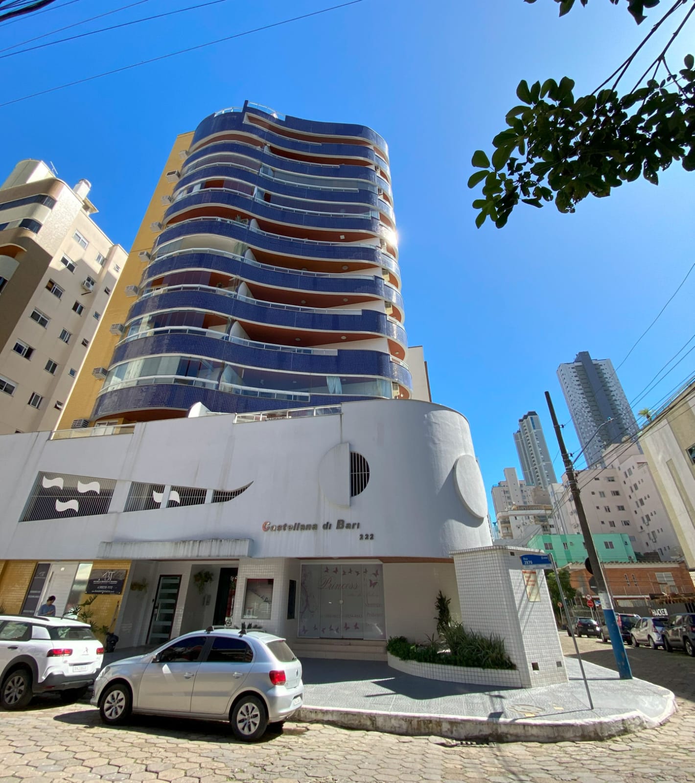 Imagem Edifício Residencial com 3 Quartos à Venda, 225 m²em Centro - Balneário Camboriú