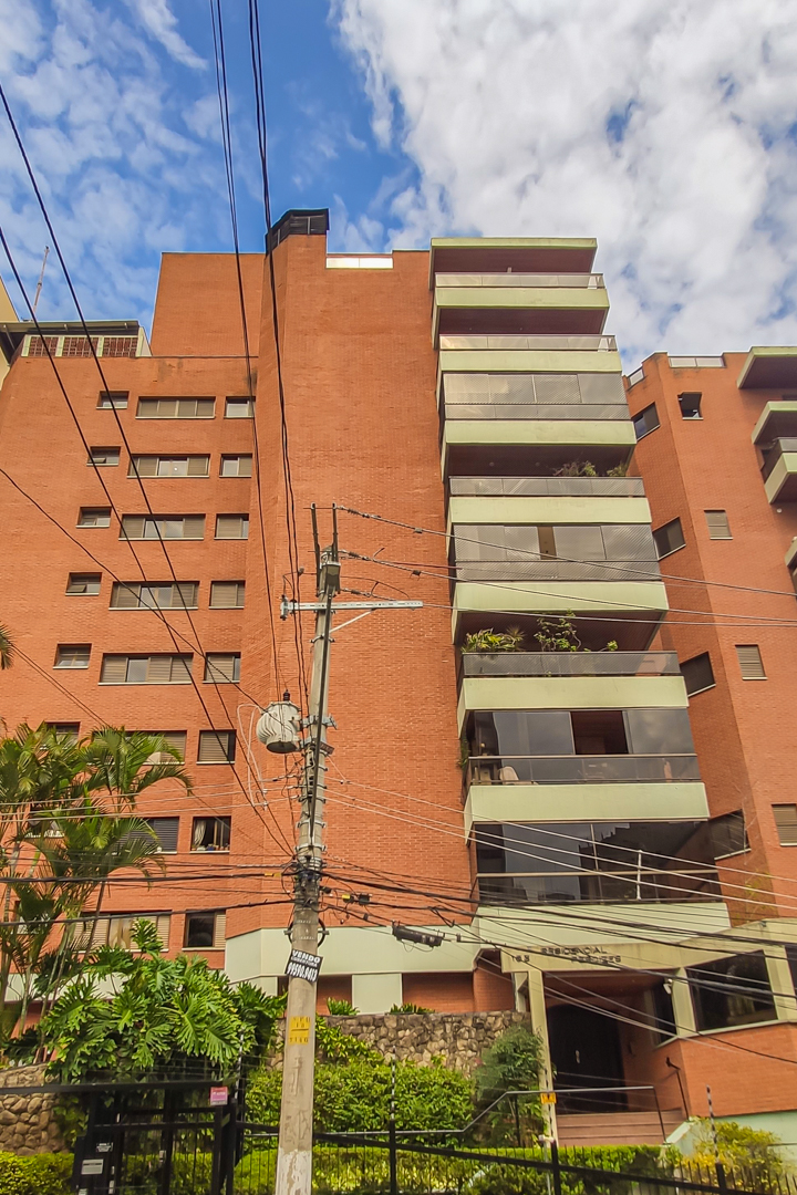 Apartamento com 5 Quartos à Venda, 283 m²em Sumaré - São Paulo