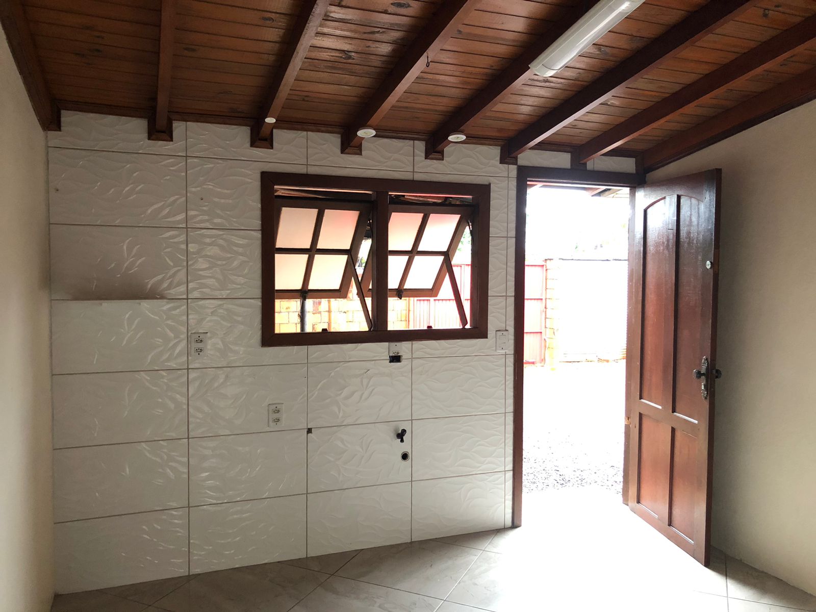 Imagem Casa com 2 Quartos para Alugar, 50 m²em Vicentina - São Leopoldo