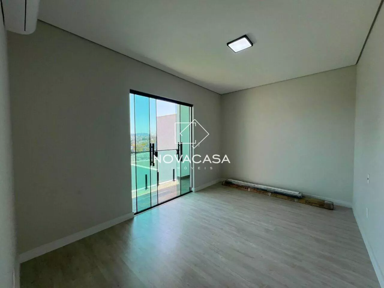Foto do imóvel: Casa com 4 Quartos à Venda, 150 m² em Planalto - Belo Horizonte Foto do imóvel: Casa com 4 Quartos à Venda, 150 m² em Planalto - Belo Horizonte