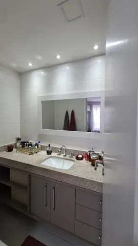 Imagem Apartamento com 3 Quartos à Venda, 118 m²em Charitas - Niterói