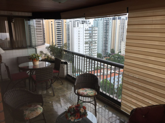 Apartamento com 4 Quartos à Venda,  em Vila Uberabinha - São Paulo