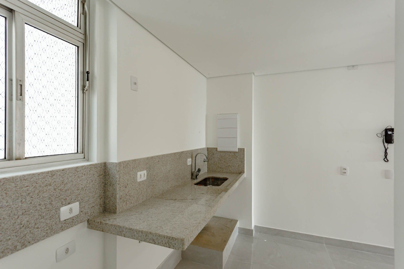Imagem Apartamento com 3 Quartos à Venda, 106 m²em Sumaré - São Paulo