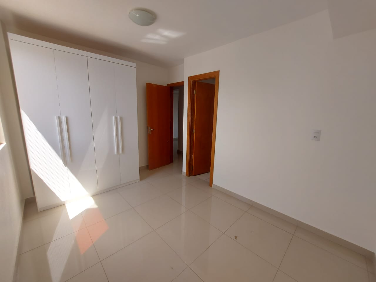 Imagem Apartamento com 3 Quartos à Venda, 76 m²em Setor Bueno - Goiânia