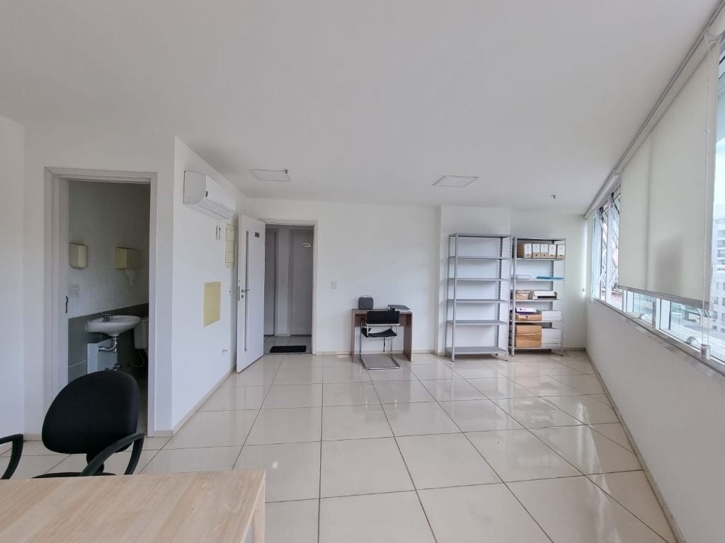 Foto do imóvel: Sala Comercial à Venda, 28 m²em Santa Rosa - Niterói