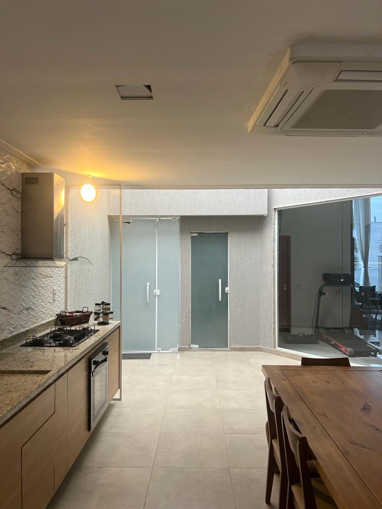 Foto do imóvel: Casa de Condomínio com 3 Quartos à Venda, 150 m² em Campo Grande - Rio de Janeiro