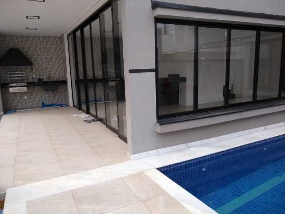 Imagem Casa de Condomínio com 4 Quartos à Venda, 272 m² em Botujuru - Mogi das Cruzes