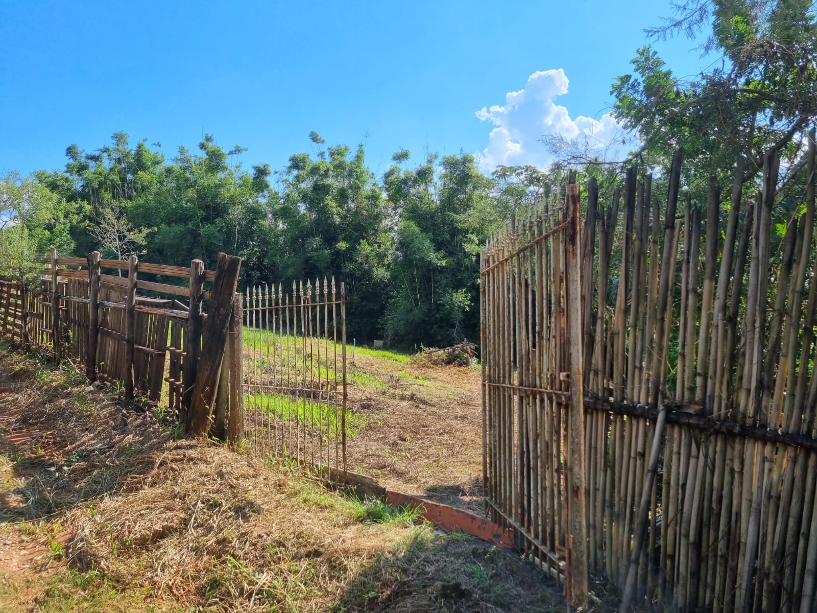 Foto do imóvel: Terreno à Venda, 946 m² em Rosário - Atibaia