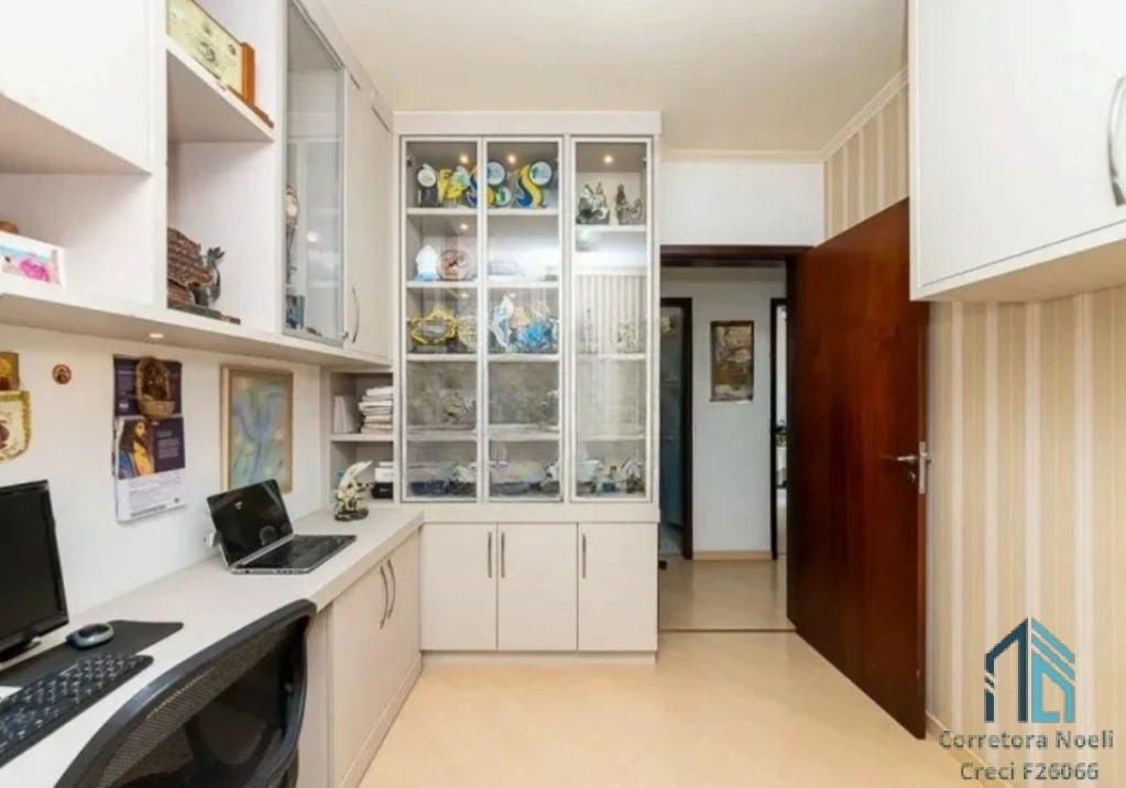 Foto do imóvel: Apartamento com 3 Quartos à Venda, 80 m² em Ahú - Curitiba