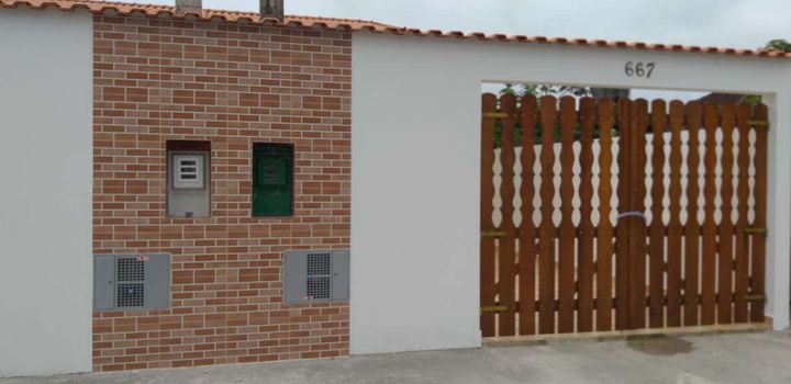 Imagem Casa com 2 Quartos à Venda, 70 m² em Itanhaém