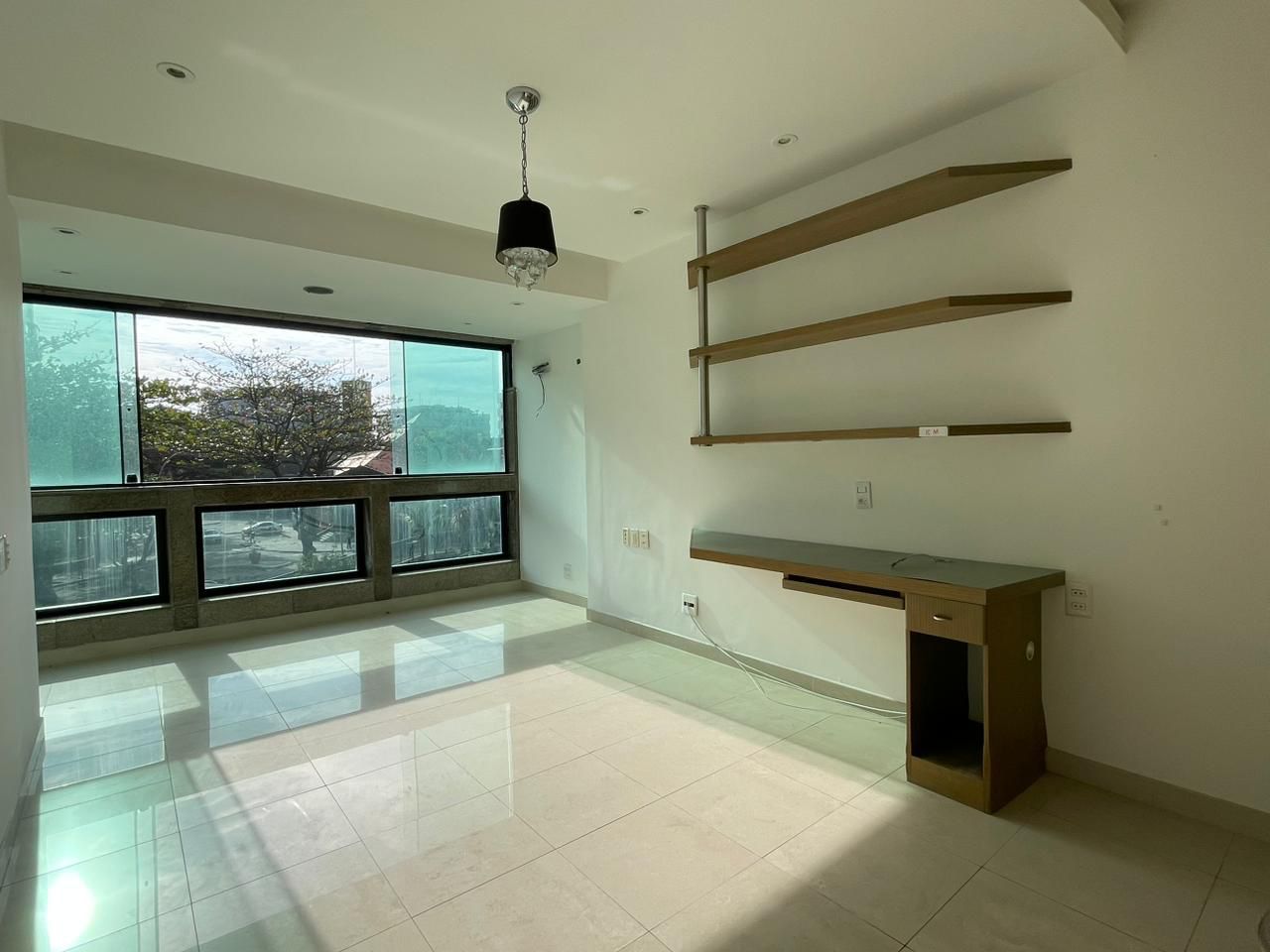 Apartamento com 3 Quartos à Venda, 220 m²em Barra da Tijuca - Rio de Janeiro