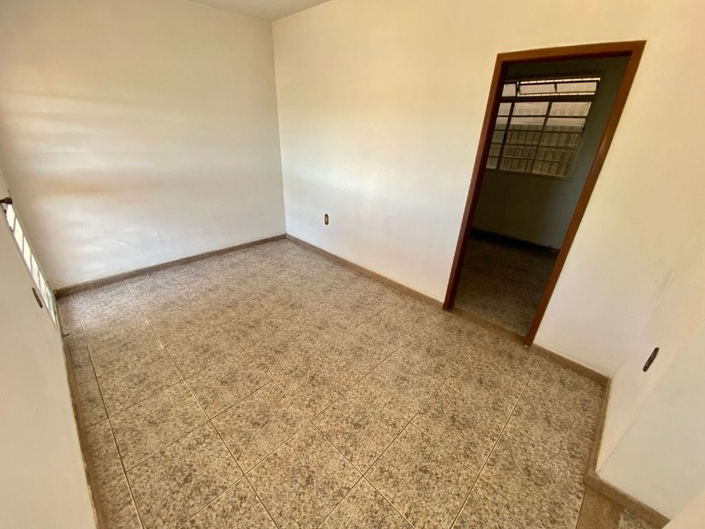 Foto do imóvel: Casa com 2 Quartos à Venda, 110 m² em Planalto - Belo Horizonte Foto do imóvel: Casa com 2 Quartos à Venda, 110 m² em Planalto - Belo Horizonte