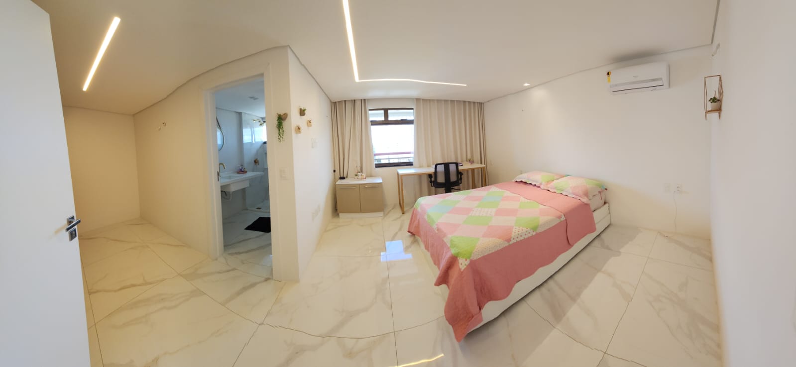 Apartamento com 5 Quartos à Venda, 340 m²em Meireles - Fortaleza