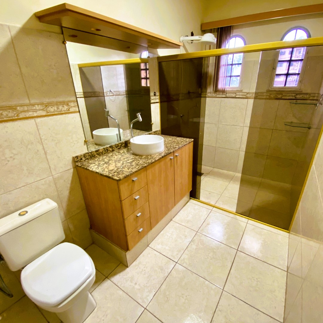 Foto do imóvel: Casa com 4 Quartos para Alugar, 458 m²em Aleixo - Manaus