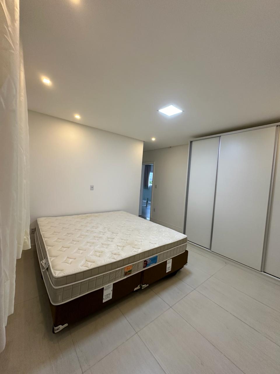 Imagem Casa de Condomínio com 4 Quartos à Venda, 320 m²em Alphaville (Abrantes) - Camaçari