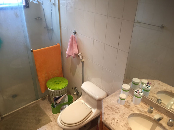 Apartamento com 4 Quartos à Venda,  em Vila Uberabinha - São Paulo