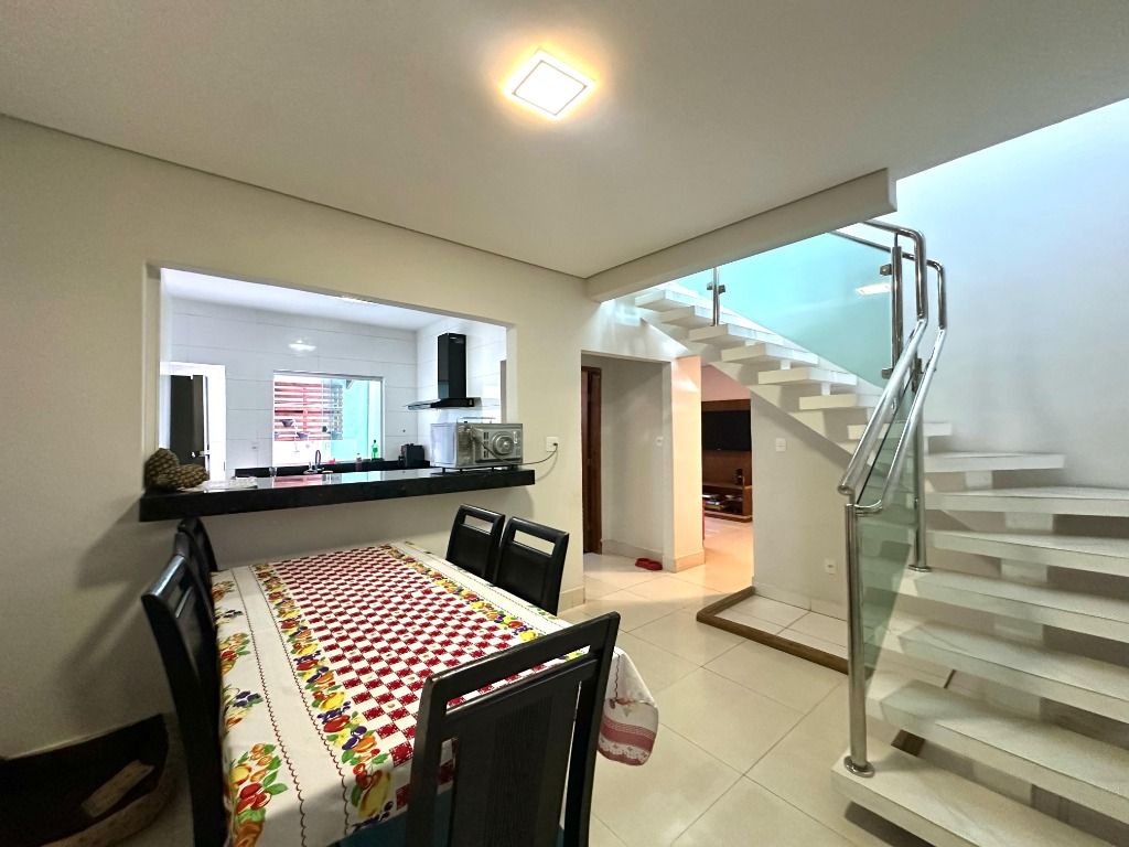 Foto do imóvel: Casa com 3 Quartos à Venda, 122 m² em Planalto - Belo Horizonte