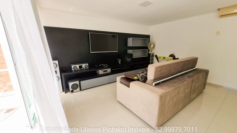 Foto do imóvel: Casa com 4 Quartos à Venda,  em Jardim Petrópolis - Maceió