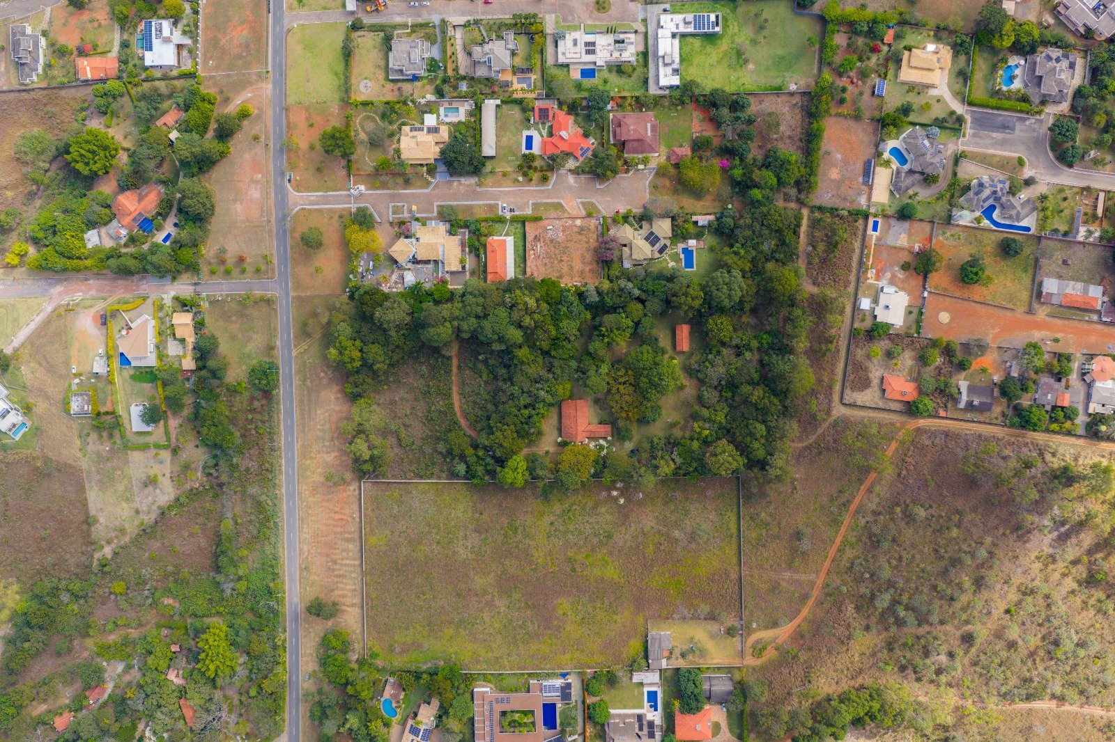 Foto do imóvel: Terreno em Condomínio à Venda, 24.800 m² em Park Way - Brasília