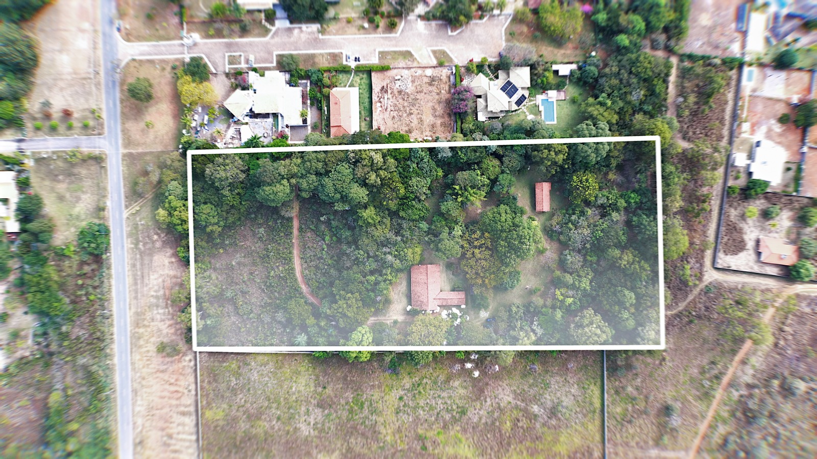 Foto do imóvel: Terreno em Condomínio à Venda, 24.800 m² em Park Way - Brasília