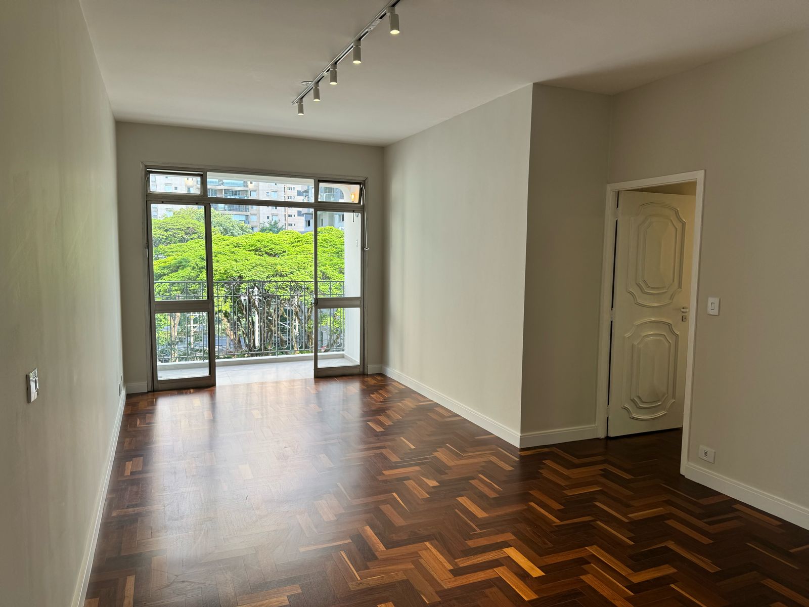 Foto do imóvel: Apartamento com 3 Quartos à Venda, 122 m² em Jardim das Acácias - São Paulo